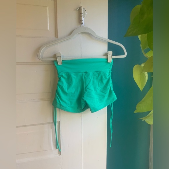 Liquido Active shorts - Picture 2 of 2